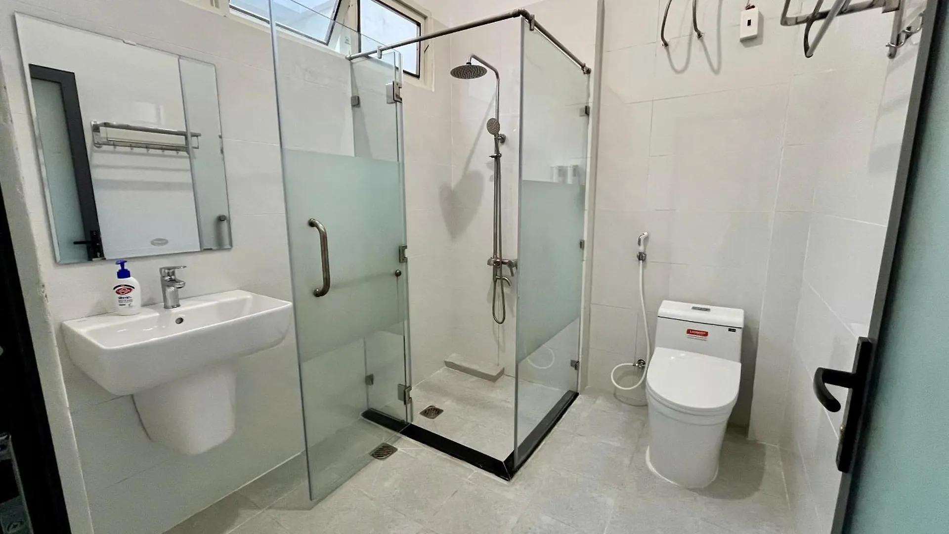 Aparthotel Dan'S Wash & Stay House, Big And New, Balcony, Laudromat, Bui Vien Area Ho Chi Minh City