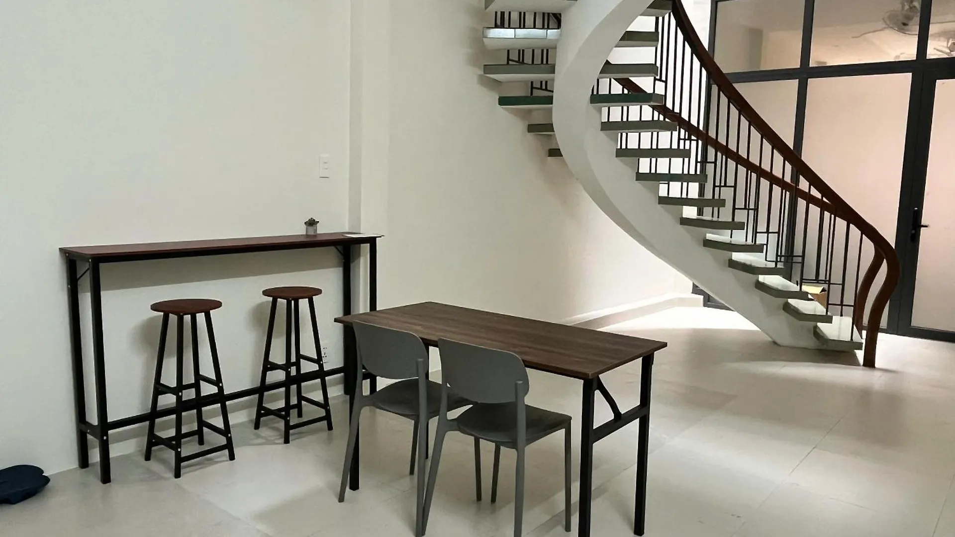 Dan'S Wash & Stay House, Big And New, Balcony, Laudromat, Bui Vien Area Ho Chi Minh City Aparthotel