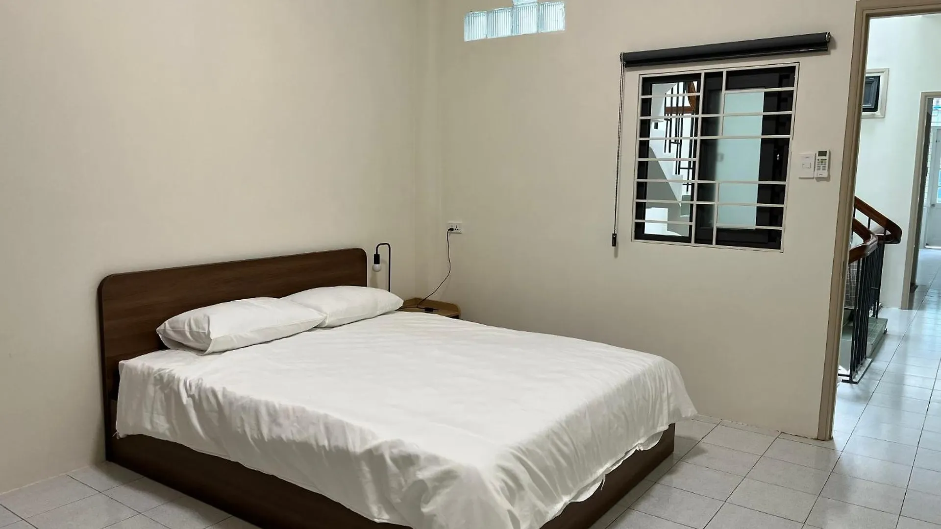 Aparthotel Dan'S Wash & Stay House, Big And New, Balcony, Laudromat, Bui Vien Area Ho Chi Minh City