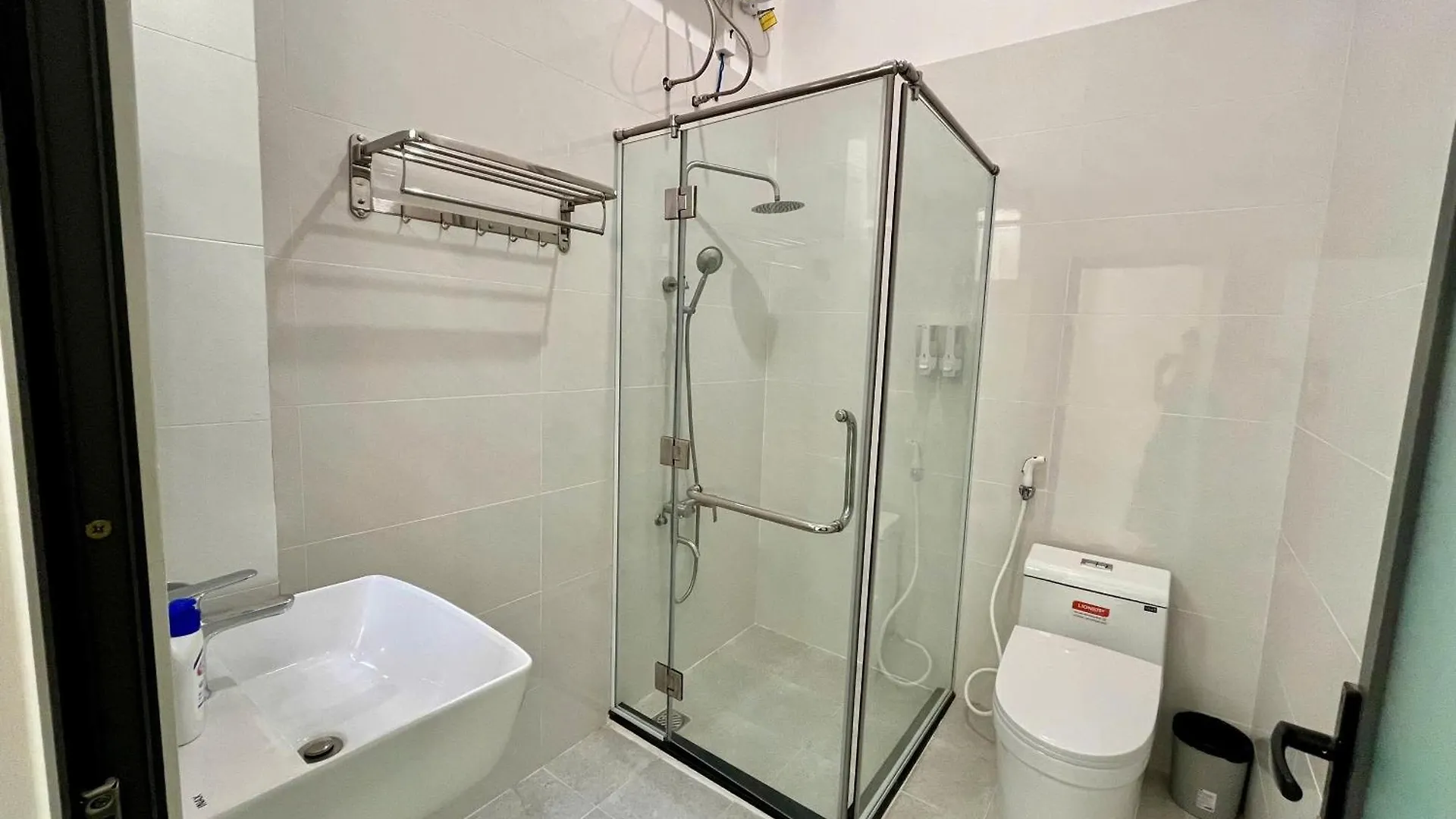 Dan'S Wash & Stay House, Big And New, Balcony, Laudromat, Bui Vien Area Ho Chi Minh City 0*,  Vietnam