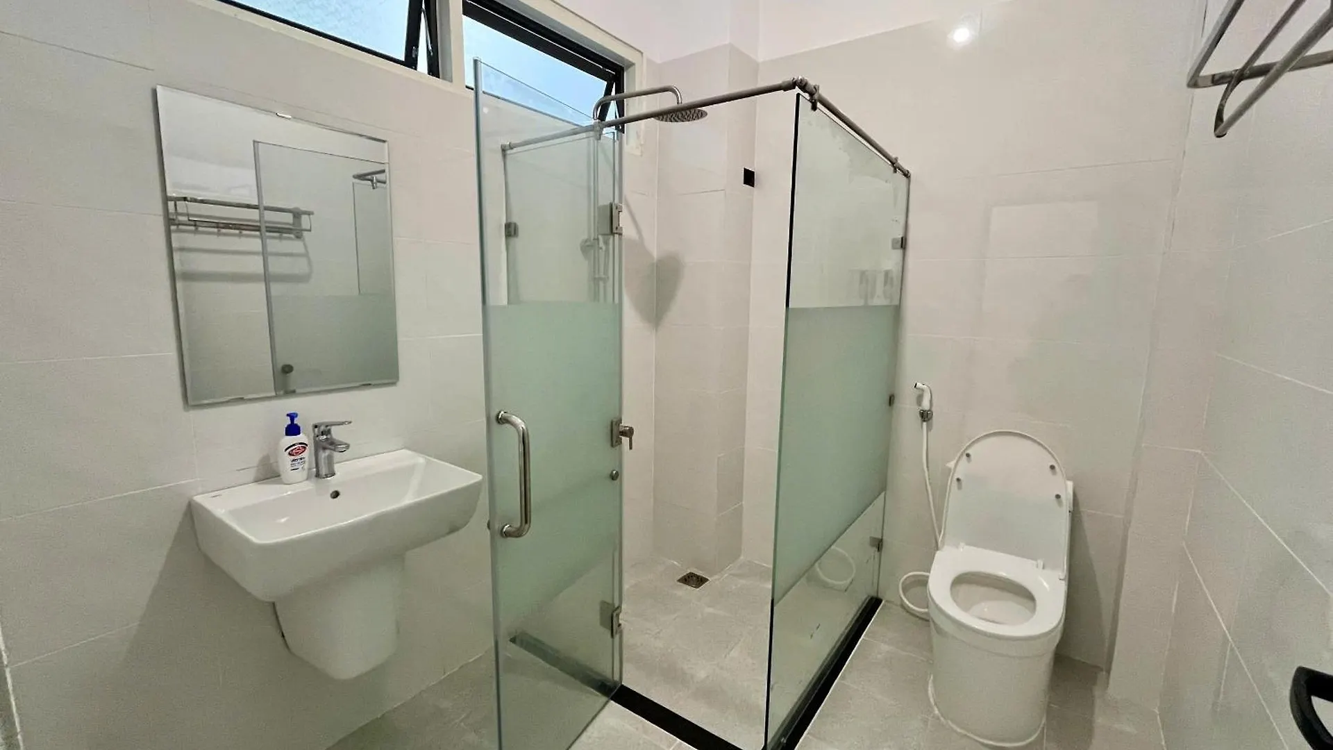 Aparthotel Dan'S Wash & Stay House, Big And New, Balcony, Laudromat, Bui Vien Area Ho Chi Minh City Vietnam